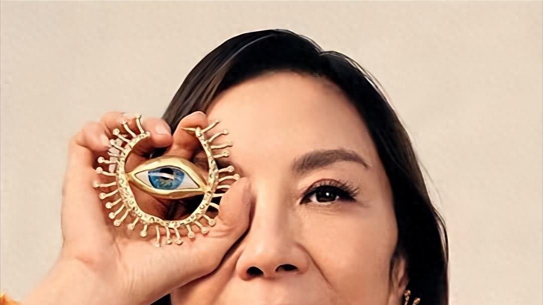 杨紫琼与光明会的关系密切，多个实锤证据被扒出，赵大眼也是成员之一