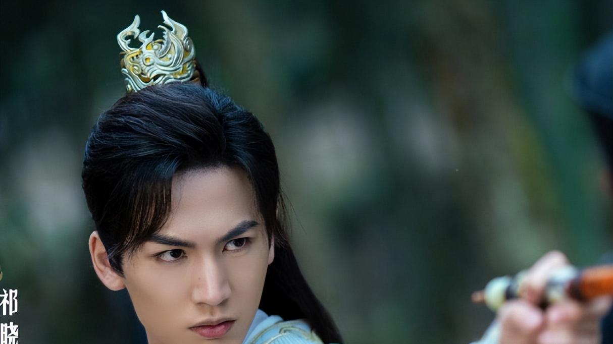 男演员颜值有多重要？看《虎鹤妖师录》里的张凌赫和蒋龙就知道了