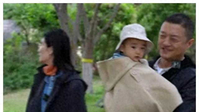 李亚鹏一切都结束，住的房子也被强制执行，清早发视频向网友道别