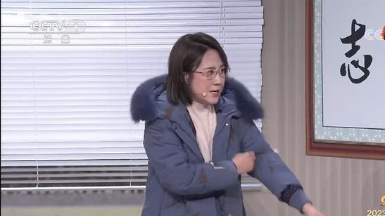 春晚|央视春晚《坑》：沈腾麦掉了，马丽鞋跟掉了，羽绒服的毛满天飞！