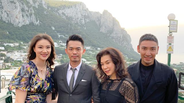 张艺谋|林丹一家三口春节旅游！被谢杏芳搂抱面无表情，与6岁儿子感情好