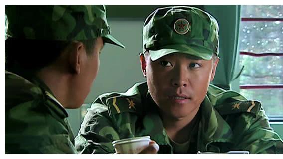 许三多|在《士兵突击》里，袁朗为什么说成才要走的路比许三多要走的路还要长很多？