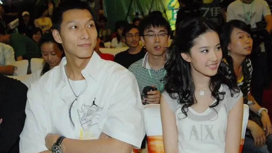易建联的痴情追求刘亦菲：博美人一笑，挥洒千金为何两人没成？
