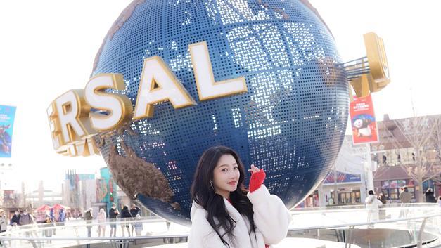 关晓彤|关晓彤：畅游儿童乐园，虽贵为流量小花这个春节档仅露脸一个春晚