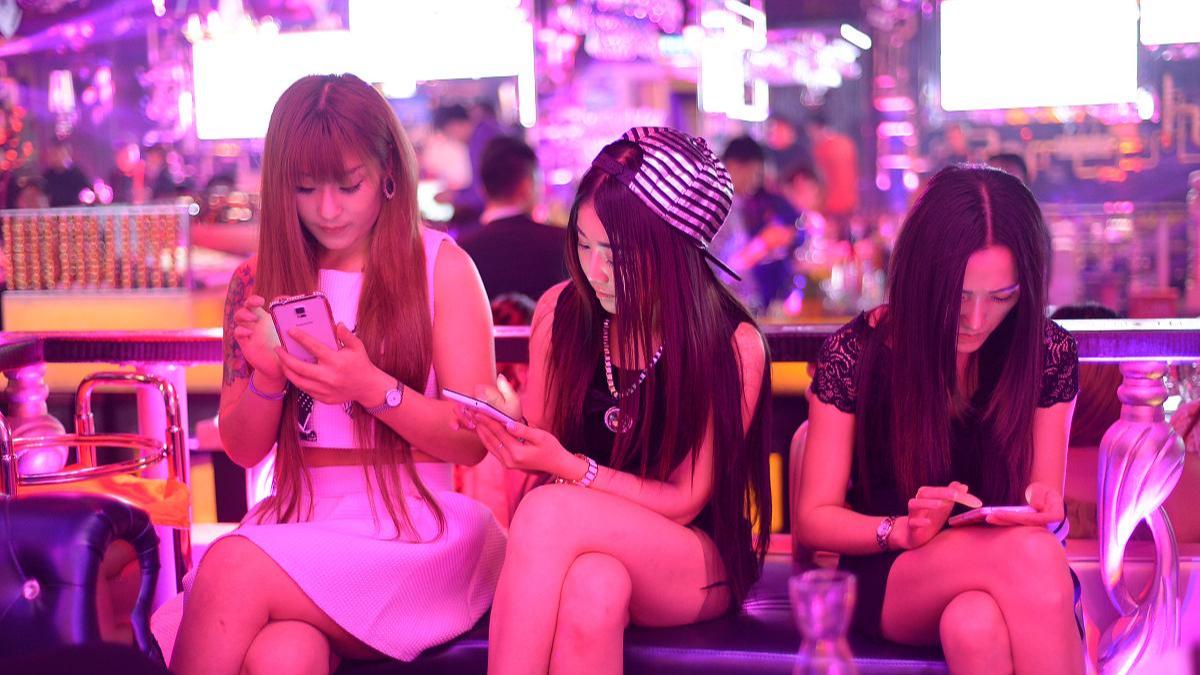 招聘|KTV公主招聘进校园，福建农大回应了，让学生与家长情何以堪？