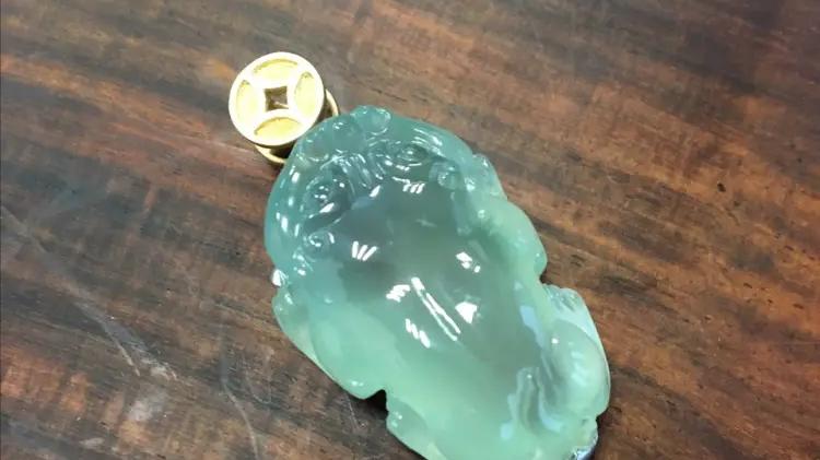 翡翠|翡翠里金蟾的寓意