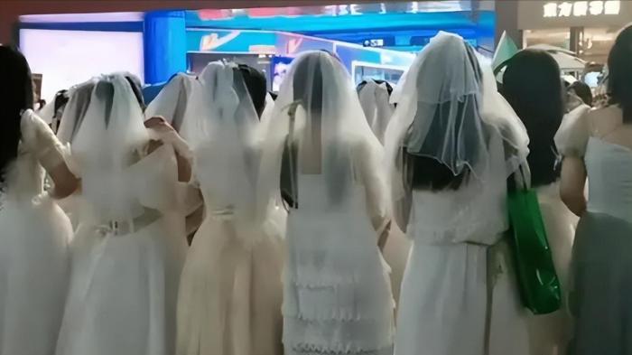 演唱会|王源演唱会引发连锁反应，大量女粉被分手，网店老板才是有苦难言！