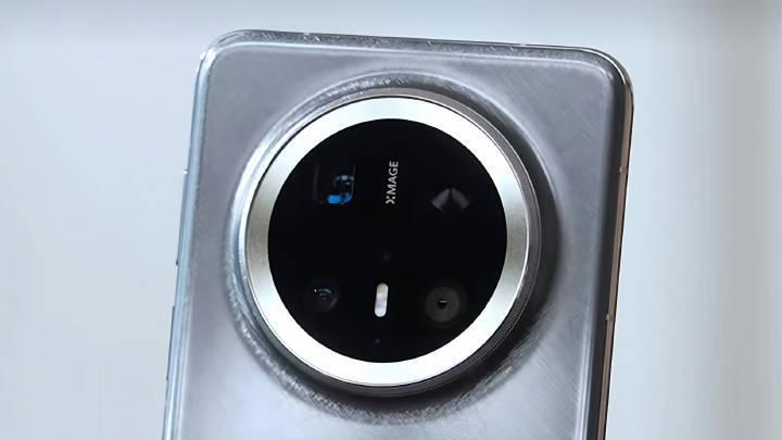 华为mate70又一杀手锏：红枫摄像头亮相，或改变手机影像格局？
