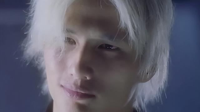 长相痞帅演86部戏也没红，49岁被郭麒麟带红，网友直呼帅似汉尼拔