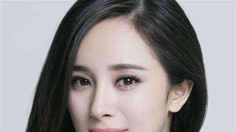 杨幂：从古装女神到时尚icon的华丽转身