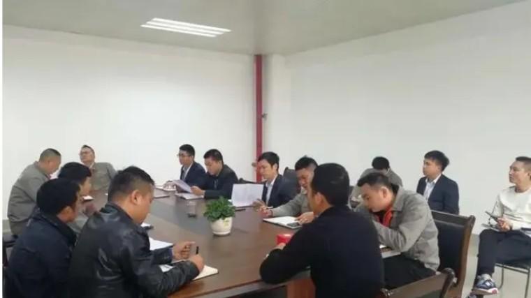 退休厅级伯父告诫我：开会时，领导问你“有没有补充意见”，千万别说“没意见”，高情商