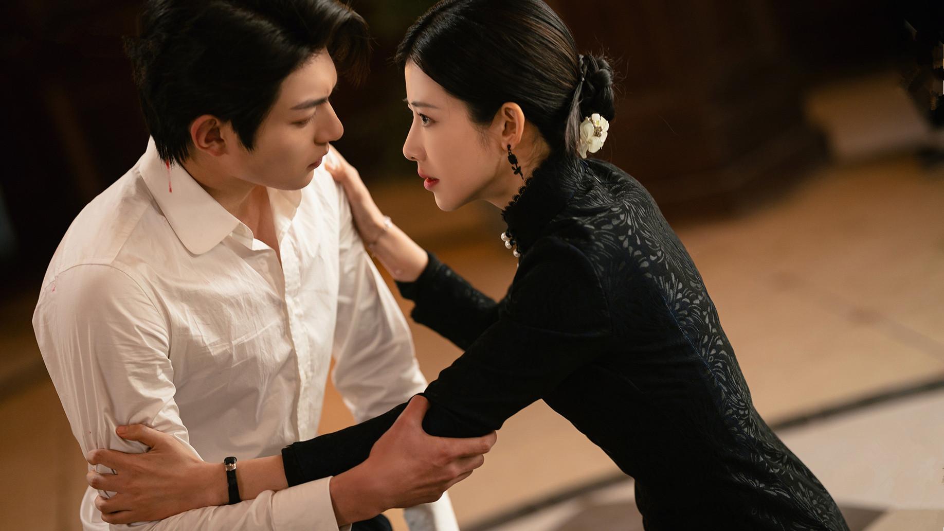 明日开播！新悬疑爱情剧来袭，糙汉镖客×落魄千金，爱情博弈