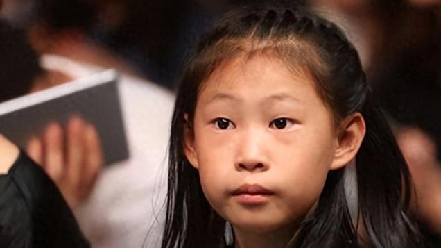 网友戏称最丑星二代沈佳润：因长相太丑被骂像猴，今逆袭撞脸韩星