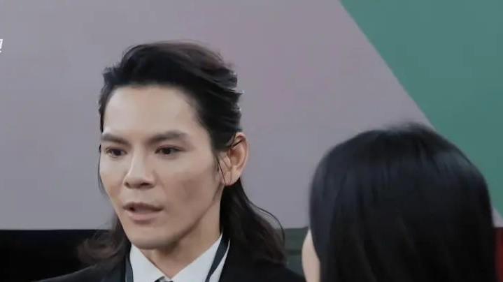 40岁金莎和小19岁的男友演母子？内娱真的疯了……