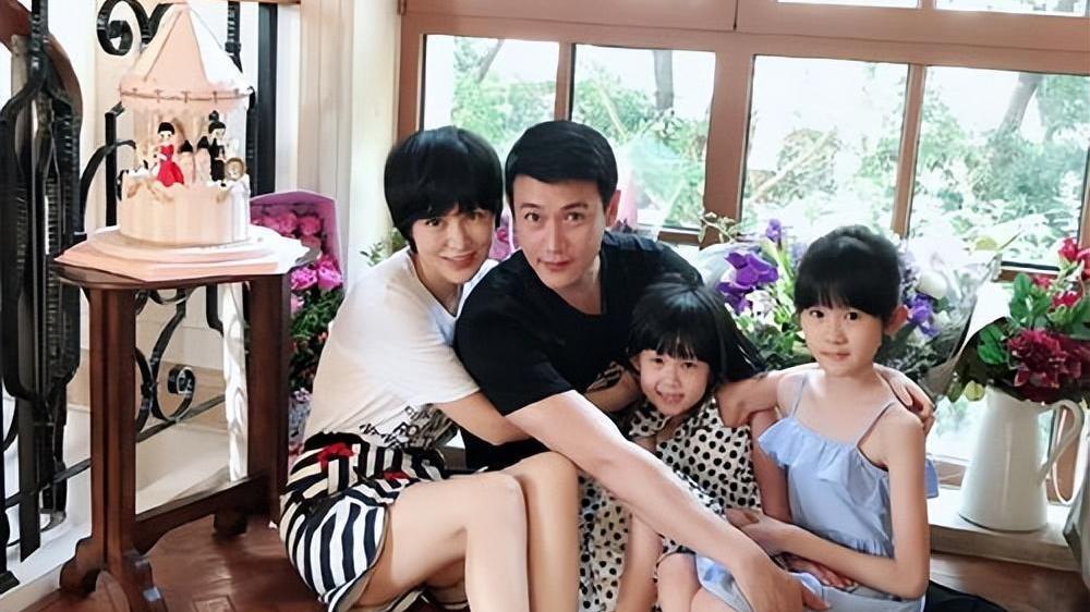 陆毅女儿贝儿双眼皮变化，疑似医美调整，16岁少女爱美引关注