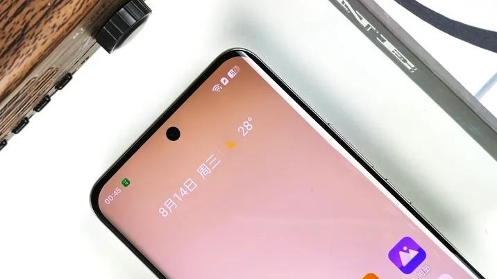 5200mAh+120倍变焦，发布一个月跌至1799元，堪称手机“新卷王”