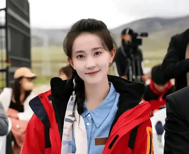 没想到，因一张“挺胸照”走红的张豆豆，10年后成为了孙杨的依靠