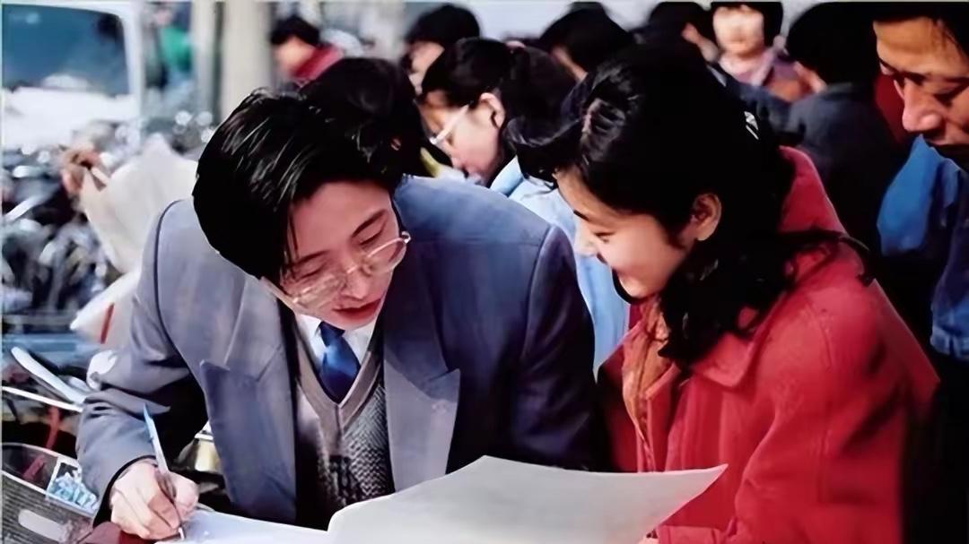 老领导退休人走茶凉，他女儿求职无人帮忙，我升组织部长亲自面试