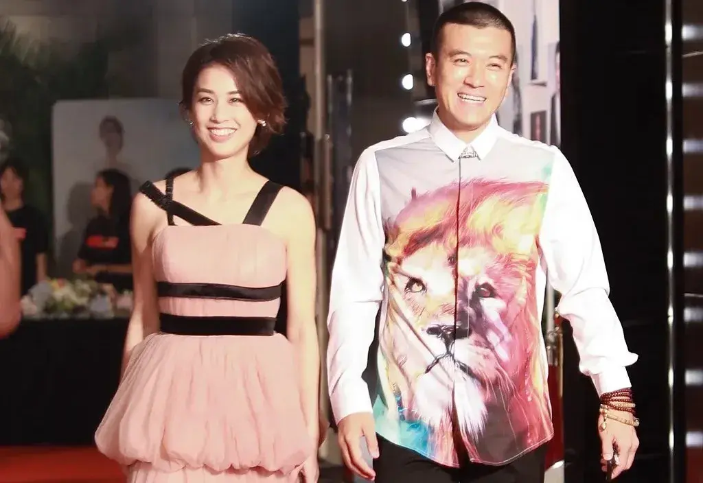 周星驰为何原谅张雨绮，却不再搭理黄圣依？