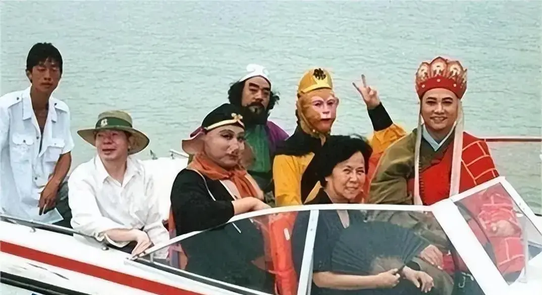 86版《西游记》的穿帮镜头，看完笑到胃痛，当年我们都被骗了