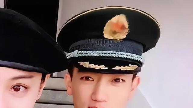 张馨予老公转业保卫处后续：同事曝入职通讯录，有编制，前途光明