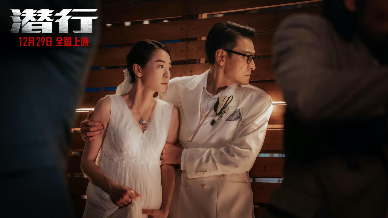 2天就被反超，亏损1.6亿，刘德华尽力了，《金手指》问题在哪？