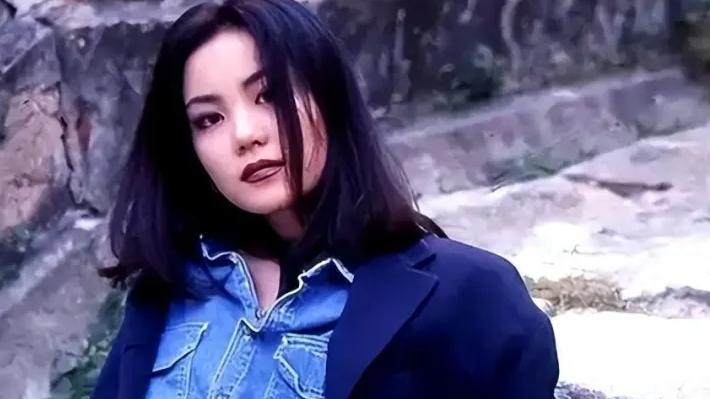 李敖：王菲之所以高冷，因为她肚子里没墨水，本质是一个愚妇