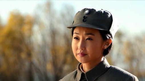 《正阳门下》捧不红的5位女演员，长相平平、没事业心，都有苦衷