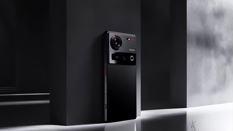 “颜值”吊打所有手机，华为Mate70之后，国产手机又一力作来了