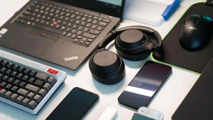 中国股市：消费电子行业龙头，底部横盘1年，主力抢筹完毕，有望翻倍成妖股！