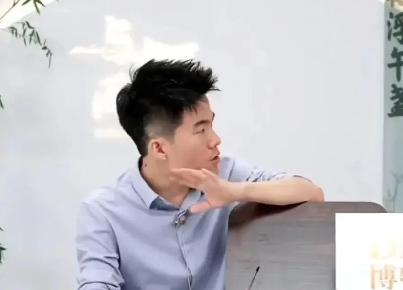 突发！董宇辉直播翻车：一次出现3个低级错误，引发强烈质疑！评论区炸锅