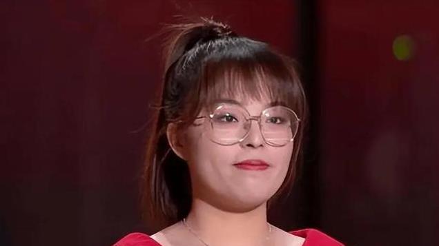 她是好声音最惨冠军，夺冠一个月后无人问津，现在判若两人