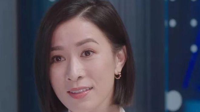 49岁佘诗曼再购94平大豪宅！32万元每米价格昂贵，耗资超3000万元