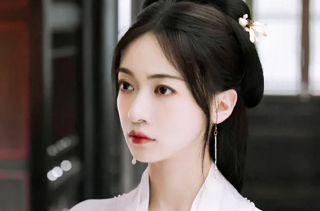 她怀孕当妈，还敢穿成这样？