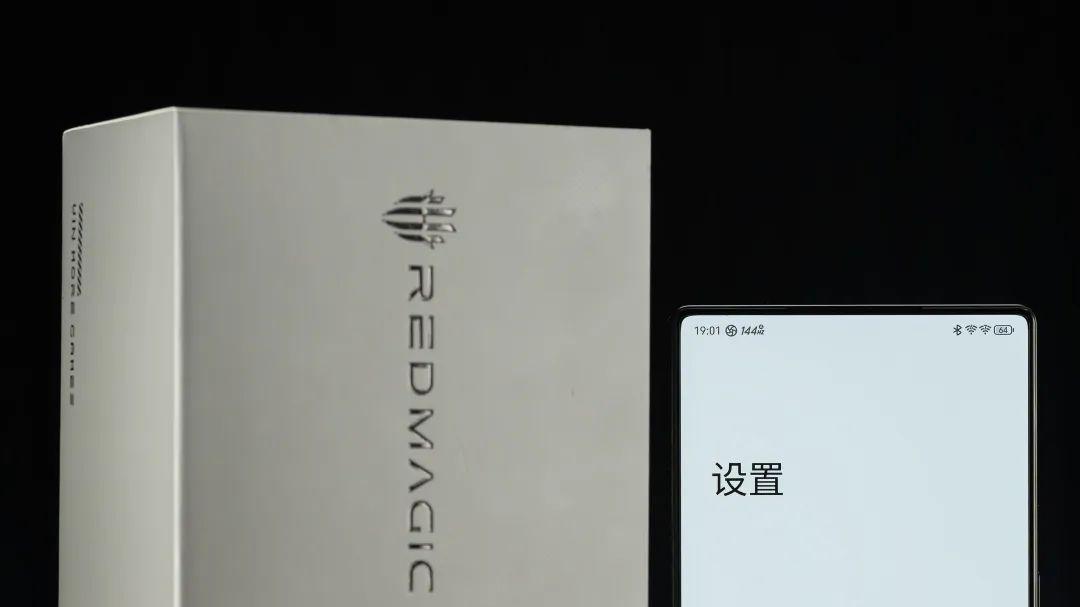 红魔新出的游戏手机，却成了米粉心中最酷的 MIX