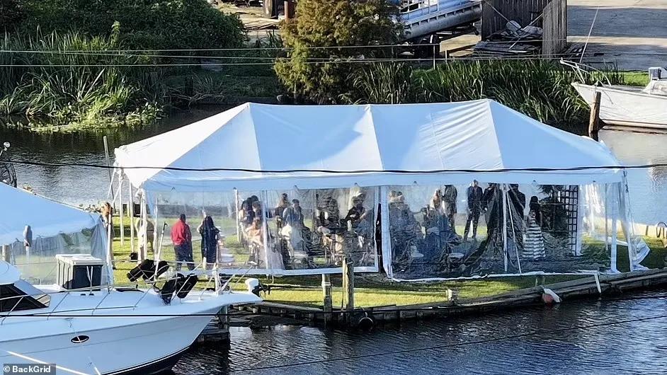 顶流天后被曝秘密结婚，网友看傻了：月初不是刚辟谣吗？