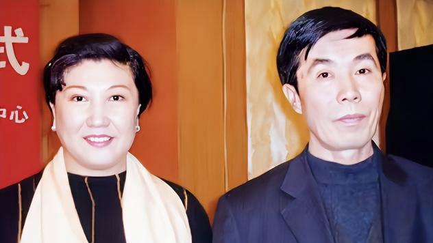 何庆魁80岁大寿：儿子语出惊人，给来宾下跪后还提到“发丧”两字