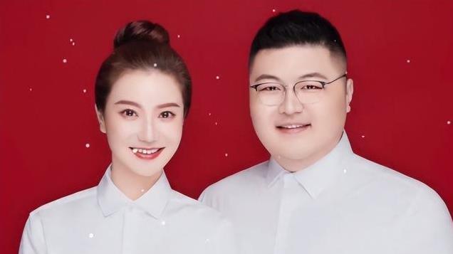 网红夫妻离婚大戏，一年赚翻？