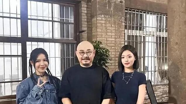 刀郎问妻子朱梅：我到底什么地方对不起她（云朵）？