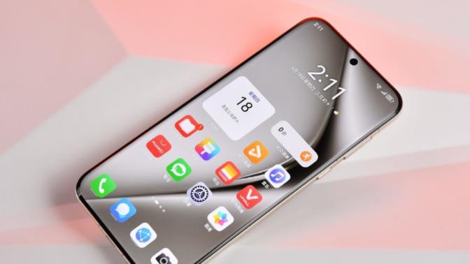 买华为手机不要盲目跟风，目前这3部机型值得选，有颜有料又好用