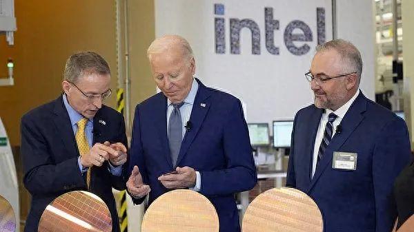 给谁都不能给中国吗，拜登推翻对华承诺，中方对美大动作来了