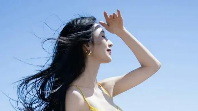 张俪美到让人晕！绝美颜值+完美身材，谁能不心动？