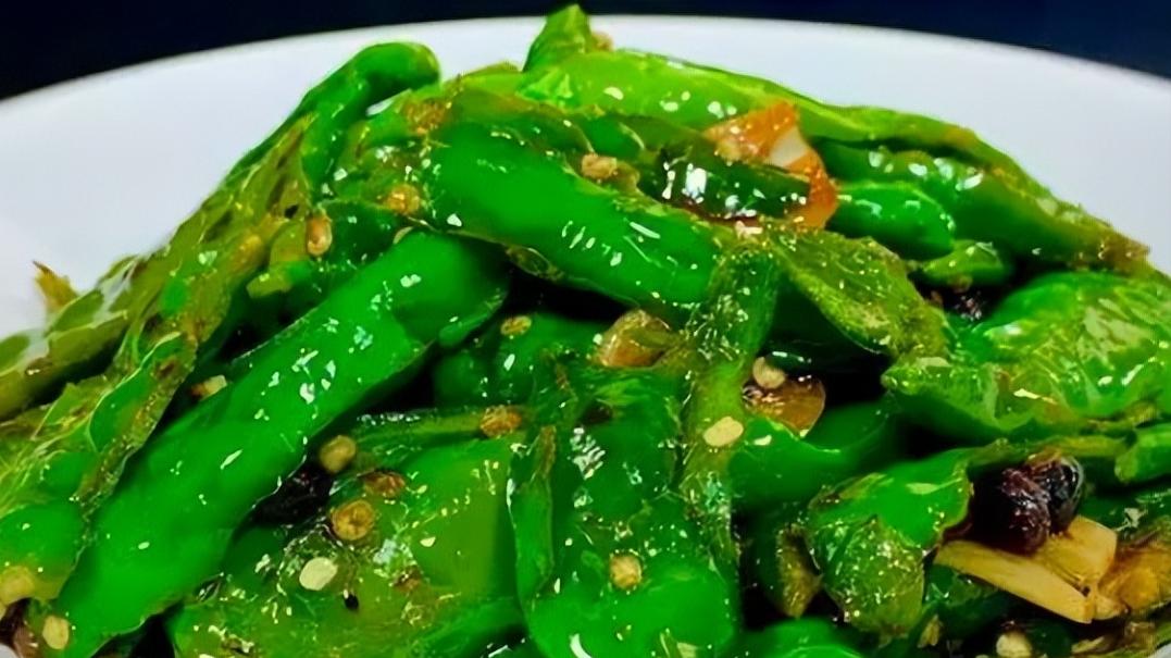 春天建议中老年，少吃鱼肉，多吃3种“高维C”蔬菜，炒炒比肉过瘾