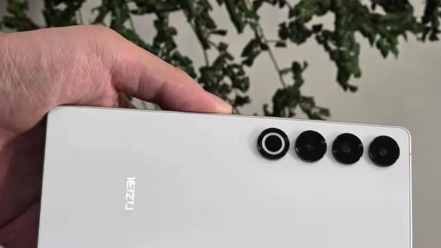 从4999跌至2998元，超声波指纹+无线充电，值得捡漏的骁龙8Gen3