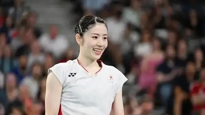 石川佳纯母亲：女儿心里住着一个人，单身10年，次次催婚都没用