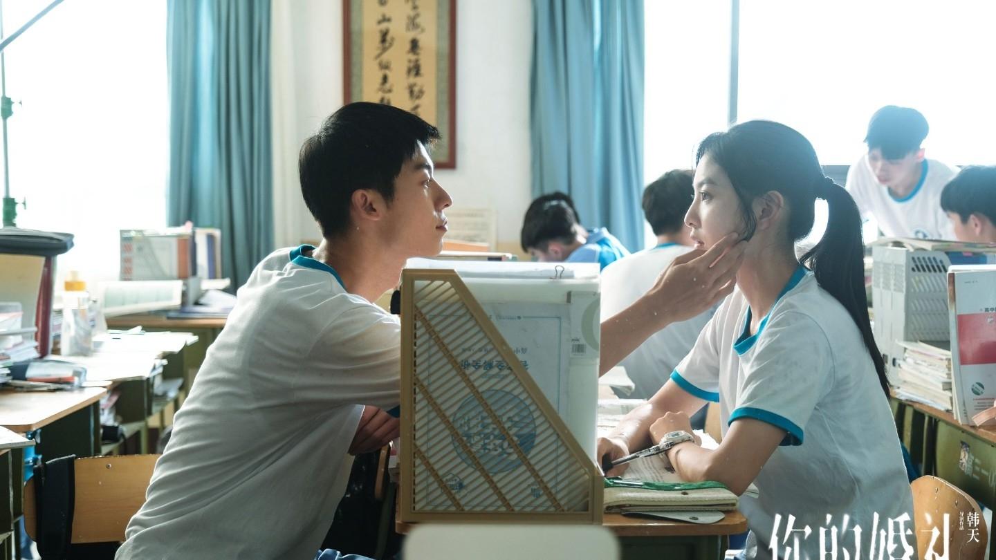 分手7年，社交媒体仍保留两人亲密照，许光汉前女友被批蹭热度