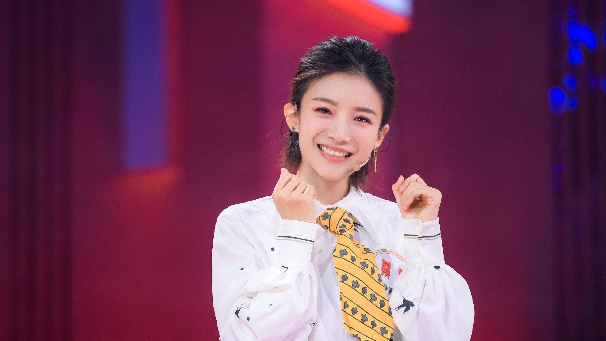 她气质不输董卿，曾是央视主持人大赛冠军，却拒绝入职央视，如今怎样了？