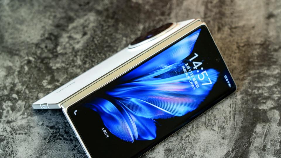 vivo X Fold 4再次被确认：双超声波指纹+潜望长焦，配置基本拉满