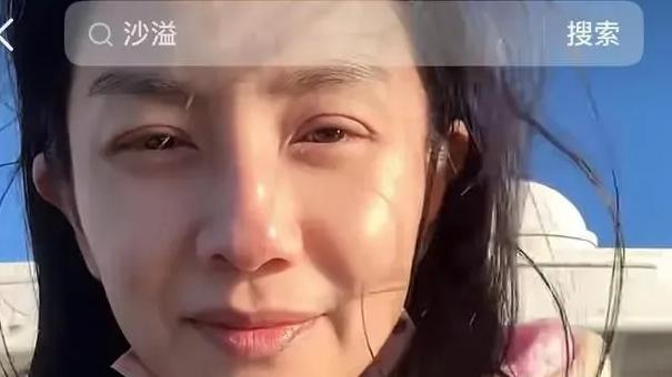 沙溢，突然减肥成功，大秀健美肌肉