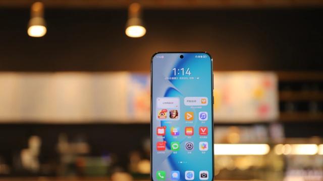华为终于妥协了，Pura70 Pro突降2081元，顶配旗舰售价创新低